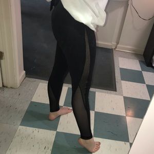 Lululemon Wunder Under leggings with mesh details